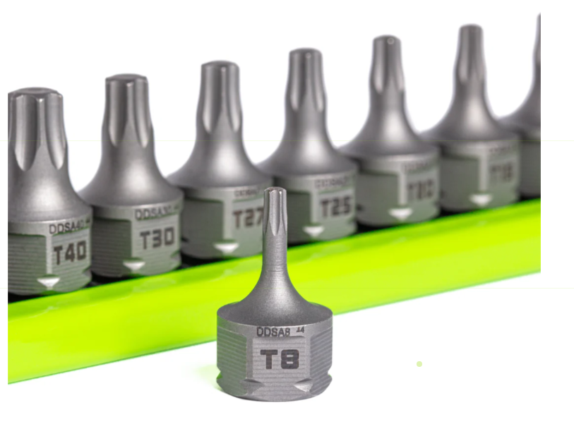 green_mag_rail_2.png